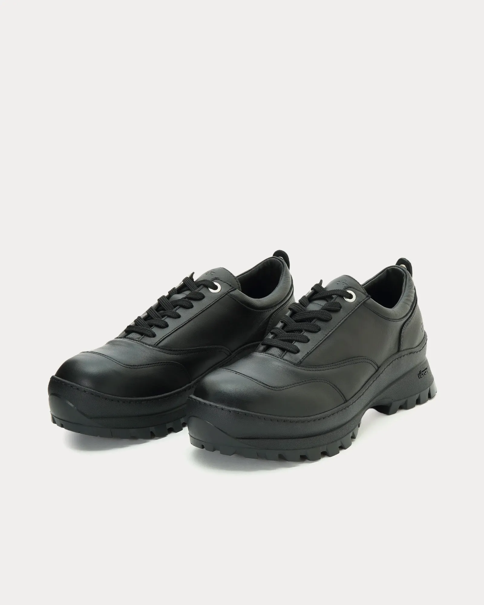 Auth Trek Black Low Top Sneakers