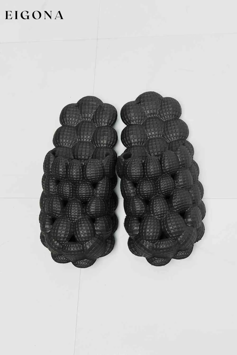Laid Back Bubble Slides in Black