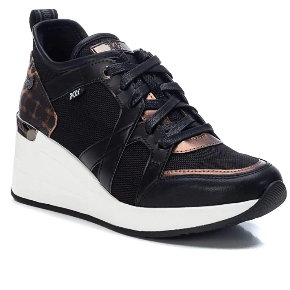 XTI - 44567 - Women's Wedged Fashion Trainer's - Black / Leopard
